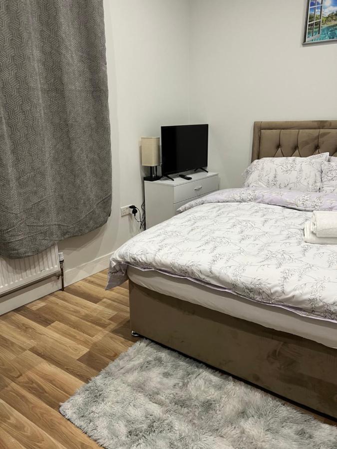 The Grande Residence - Close To Central London & Next To Northfield Tube Station Hanwell Eksteriør bilde