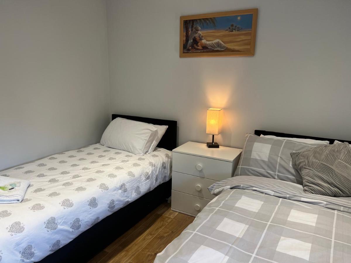The Grande Residence - Close To Central London & Next To Northfield Tube Station Hanwell Eksteriør bilde